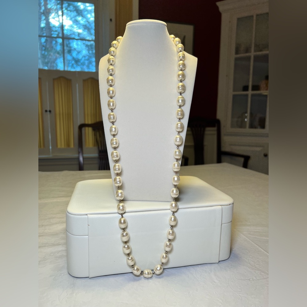 Elegant Ivory Pearl Necklace - Womenβs Classic Strand